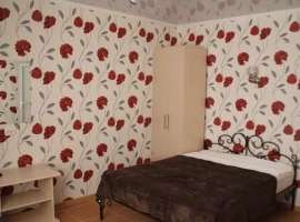 Собственник, сдаю до лета . Однокомнатная кв. студия На 1-го...