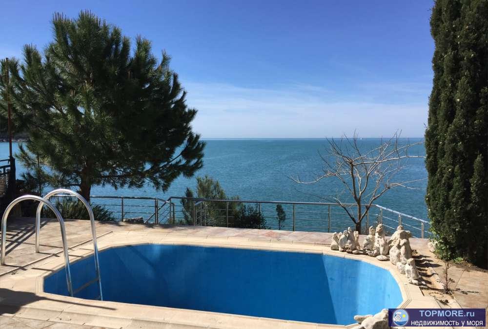 Дом на первой линии, потрясающий вид, чистейшая вода, тихое и уютное место, пляж рядом с домом, 4 этажа, террасы,... - 13