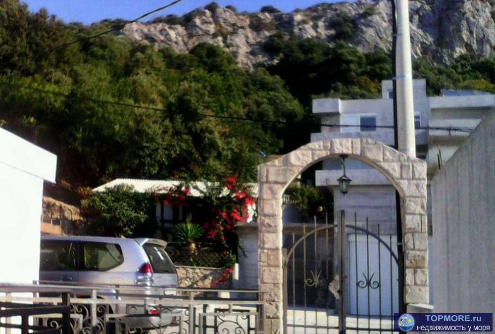 Дом на первой линии, потрясающий вид, чистейшая вода, тихое и уютное место, пляж рядом с домом, 4 этажа, террасы,... - 14