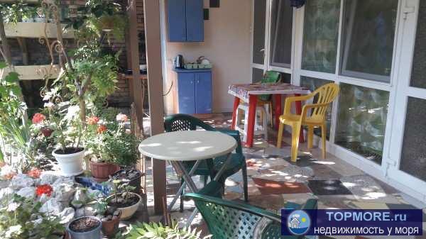 Приглашаем на отдых в нашу мини-гостиницу!   2-3-4-местные номера с удобствами и Wi-Fi, милый дворик, радушный приём,... - 17