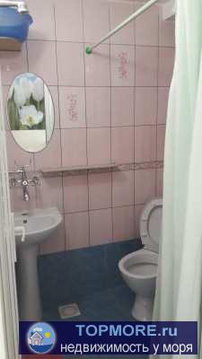 Приглашаем на отдых в нашу мини-гостиницу!   2-3-4-местные номера с удобствами и Wi-Fi, милый дворик, радушный приём,... - 32