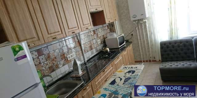 Сдаётся СВОЯ 1-комнатная просторная квартира 42 кв.м. посуточно . Новый дом ремонт 2017 года, лифт работает. Есть всё...