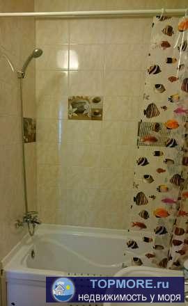 Сдаётся СВОЯ 1-комнатная просторная квартира 42 кв.м. посуточно . Новый дом ремонт 2017 года, лифт работает. Есть всё... - 1