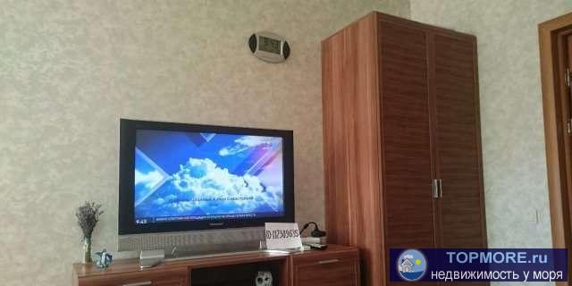 Сдаётся СВОЯ 1-комнатная просторная квартира 42 кв.м. посуточно . Новый дом ремонт 2017 года, лифт работает. Есть всё... - 2