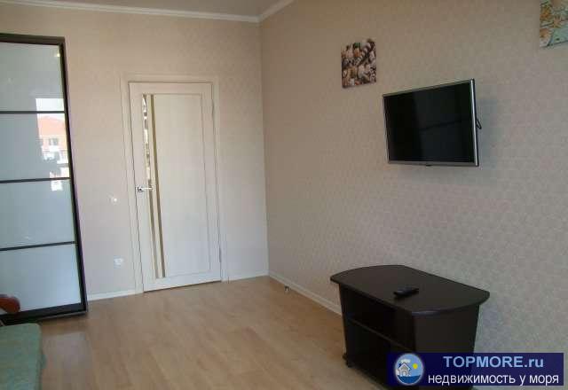 СДАЕТСЯ В НОВОМ ЭЛИТНОМ ДОМЕ ПРОСТОРНАЯ ОДНОКОМНАТНАЯ КВАРТИРА НА 1 этаже 10 этажного дома. КВАРТИРА БОЛЬШАЯ СВЕТЛАЯ.... - 2