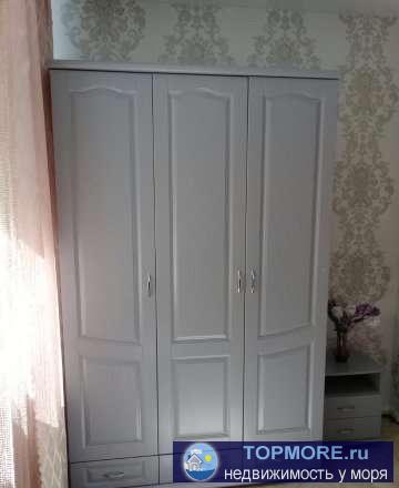 Сдается своя двухкомнатная квартира посуточно( ул. Суворова). Тихий центр. Квартира удобно расположена, рядом... - 2