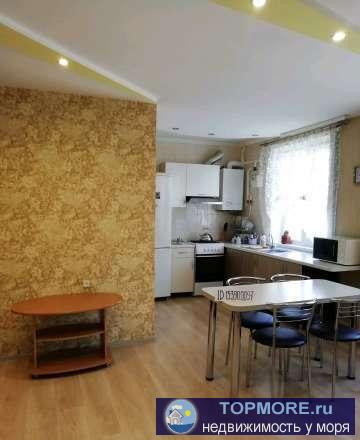 Собственник. Квартира после ремонта, новая мебель. Свое отопление, горячая вода. Остановка в 3 минутах. Рядом...