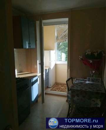 Сдаю свою однокомнатную квартиру на Хрусталева, дом находится на против ГАИ. В квартире есть мебель, холодильник,...