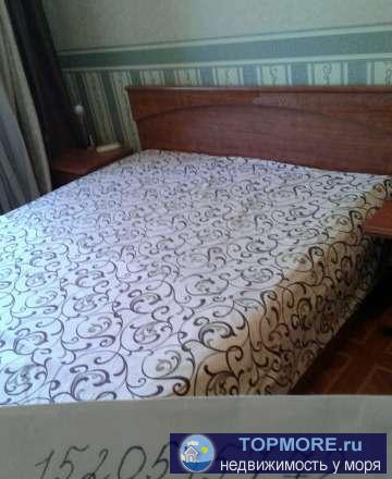 Сдам посуточно однокомнатную квартиру в центре города,Есть большая двухспальная кррвать,кресла,платеный... - 1