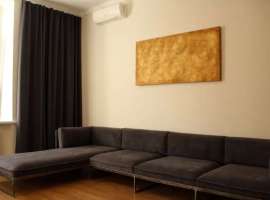 Сдаю свою 2-х комнатную крупногабаритную квартиру (85м2) в самом...