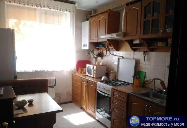 Сдам 2 х комнатную квартиру.Высоченный 1-й этаж. Летом прохладно.Отличный ремонт. Дому - 8 лет.Комнаты раздельные,... - 2