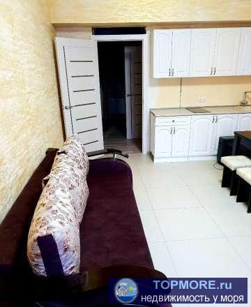 Сдам однокомнатную студию длительно,район Горпищенко, обсалютно новая квартира, с новым евроремонтом, кондиционер,...