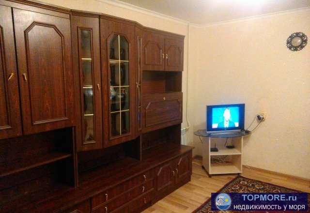 Сдам, свою 2-х комнатную квартиру, после ремонта, длительно, без выселения на лето.Желательно семье военного. Агентов... - 1