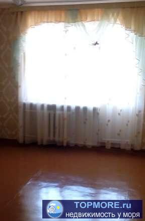 Чистая квартира с косметическим ремонтом. До Юмашевского рынка 3 минуты ходьбы. Пляжи Парка Победы и Омеги в шаговой... - 2