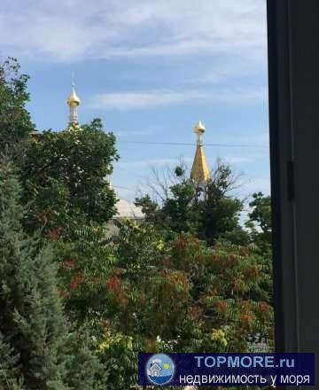 Сдам свою с прекрасным видом на собор квартиру в самом центре Севастополя.квартира находится во второй линии проезжей...