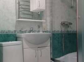 Сдается длительно своя 3х.к.квартира,рядом остановка,ТЦ Муссон,ТЦ...