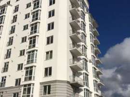 Сдаётся 3к квартира на длительный срок в новостройке с дизайнерским...