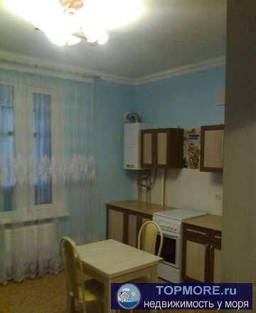 Сдам студию в новостройке-(хороший ремонт,автономное отопление,лоджия,мебель,техника,сан узел,душ,кухня)... - 1