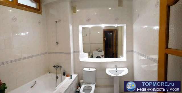 Тихий Нахимовский район, все удобства в квартире. Рядом есть все - рынки,супермаркеты,остановка, до Центра города 15... - 1