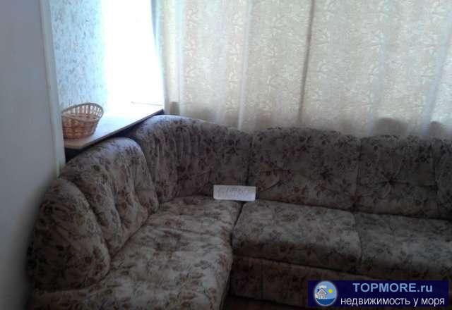 Квартира на 1 этаже.диван двух спальный и полуторка. До моря 5-7 мин.Три пляжа.Постельное,интернет,горячая...