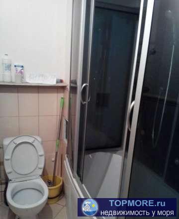 Квартира на 1 этаже.диван двух спальный и полуторка. До моря 5-7 мин.Три пляжа.Постельное,интернет,горячая... - 2