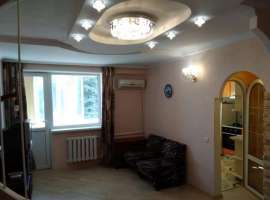 От СОБСТВЕННИКА. Сдам длительно квартиру с современным ремонтом....