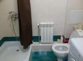 Сдам 1-комнатную квартиру в частном доме. Площадь комнаты 18м2, сан...