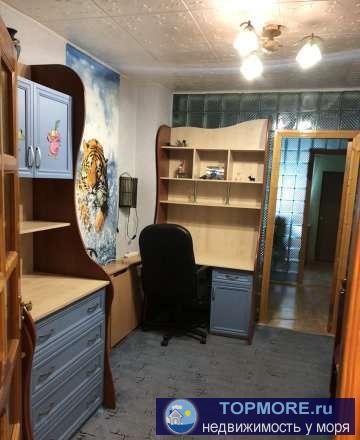 Сдам свою четырехкомнатную (двушка + пристройка) квартиру на длительный срок. Зал, спальня, Детская, кабинет,... - 2