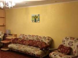 Сдам свою четырехкомнатную (двушка + пристройка) квартиру на...