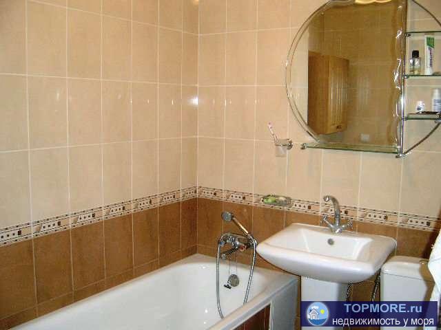 Сдается однокомнатная квартира в центре Ялты. Квартира расположена на пятом этаже пятиэтажного дома, общая площадь —... - 2