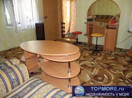 Приглашаем в  Феодосию отдохнуть у Нели!     В историческом центре,  10 мин. неспешно от моря просторная  однокомн.... - 12