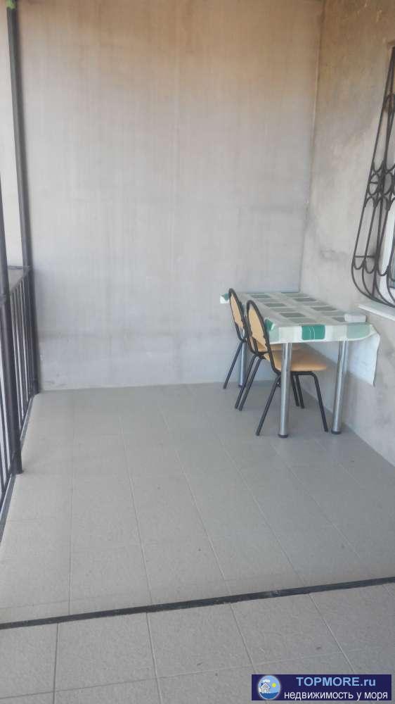 Однокомнатный номер . Комфортно размещается до 4 человек. Есть ТВ, Wi-Fi. кондиционер, холодильник, стиральная... - 8