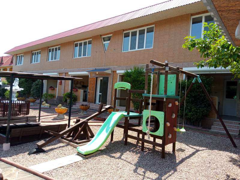 ДОСТОЙНЫЙ ОТДЫХ В КРЫМУ.  Сдам,для отдыха,отдельные,номера-все в виде однокомнатных квартир (комната,кухня,сан.узел-в... - 1