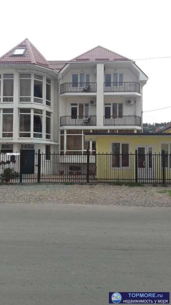 Номер объекта: 35191 Продается готовый бизнес гостевой дом 430м2 в Лазаревской. Дом блочный капитального строения с...