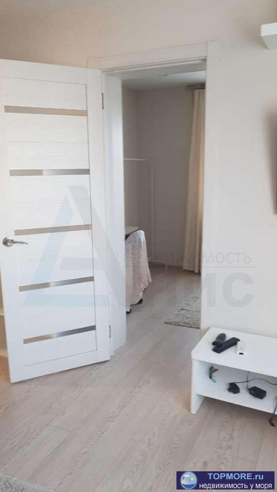 Номер объекта: 37384 Продается отличная квартира, после капитального ремонта, все трубы и проводка новые. Ламинат,... - 1