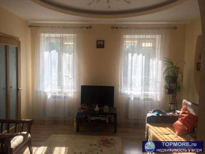 Номер объекта: 37398 Продается частный одноэтажный дом, на участке 3 сотки, площадью 57.1 м2, 2 жилых комнаты (14.7...