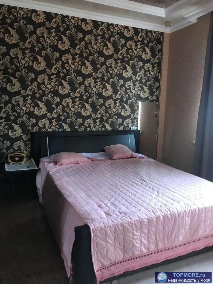 Номер объекта: 37414 Продается  4 этажный блочный  благоустроенный жилой гараж в Лазаревской. Общая площадь 180м2....