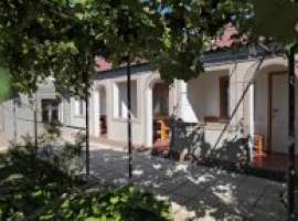 Комфортные номера недалеко от моря, сделан ремонт в помещениях, во...