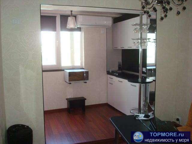 пгт Щебетовка, ул Мира, 1 ком. квартира, 42 кв.м, с новым дорогим ремонтом, с новой мебелью и техникой, на лоджии... - 2