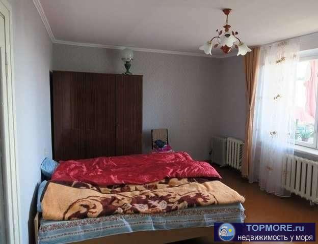 Продается 1 комнатная квартира, 300 метров до моря. Сделан свежий ремонт, сан. узел совмещенный, 2 балкона (один...