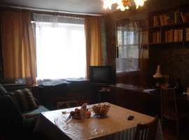 Продаётся 2 ком. квартира м/п окна, с/у раздельный, тихий двор, 800...