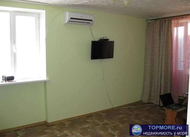 Продается 1-ком. квартира 41 кв.м. в пгт Первомайское, ул. Садовая. Кухня и санузел в кафеле. Окна металлопластик.... - 2