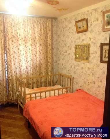 Продается 3-ком. квартира 69кв.м. в г. Феодосия, ул. Челнокова. Чешский проект. Полы в комнатах - натуральный паркет....