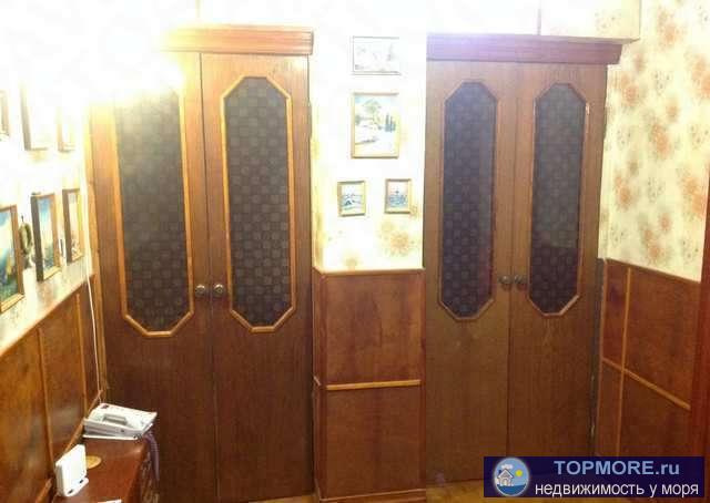 Продается 3-ком. квартира 69кв.м. в г. Феодосия, ул. Челнокова. Чешский проект. Полы в комнатах - натуральный паркет.... - 2