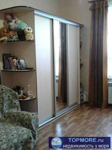 Продается 3-х ком квартира в г. Феодосия, ул. Челнокова. 1эт/1эт, хороший ремонт. Автонмное отопление - 2-х контурный...