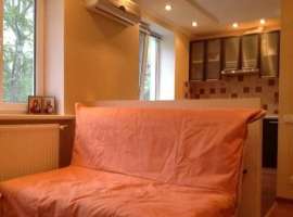 Продается 2-х комнатная квартира, в пгт Партенит, Алуштинский...