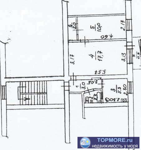 Продается 2-ком квартира 41,4 кв м в пгт. Орджоникидзе по улице Ленина. Квартира находится в центре поселка в 200... - 1