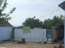 Продается дом, расположен в селе.Семисотка, в 5 км от Азовского...