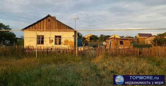 Дом 60 м на участке 20 сот.Продам дом в плохом состоянии, расположен в с. Насыпное в 4 км от г. Феодосии. 20 соток...