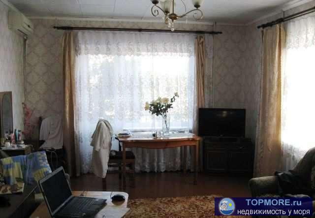 Продается 3-х этажный гостинничный дом - 360 кв.м. и отдельно стоящие четыре номера 'люкс' с кухней-столовой. Всё это...